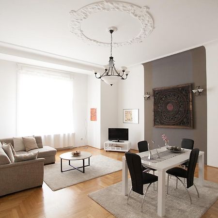 Royal Center Apartment Boedapest Buitenkant foto