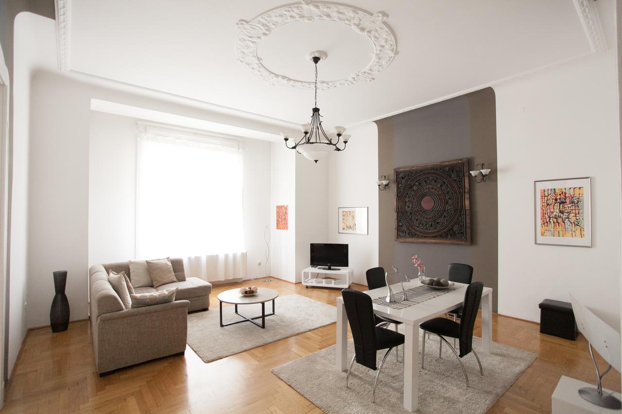 Royal Center Apartment Boedapest Buitenkant foto